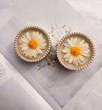 The Daisy Candle