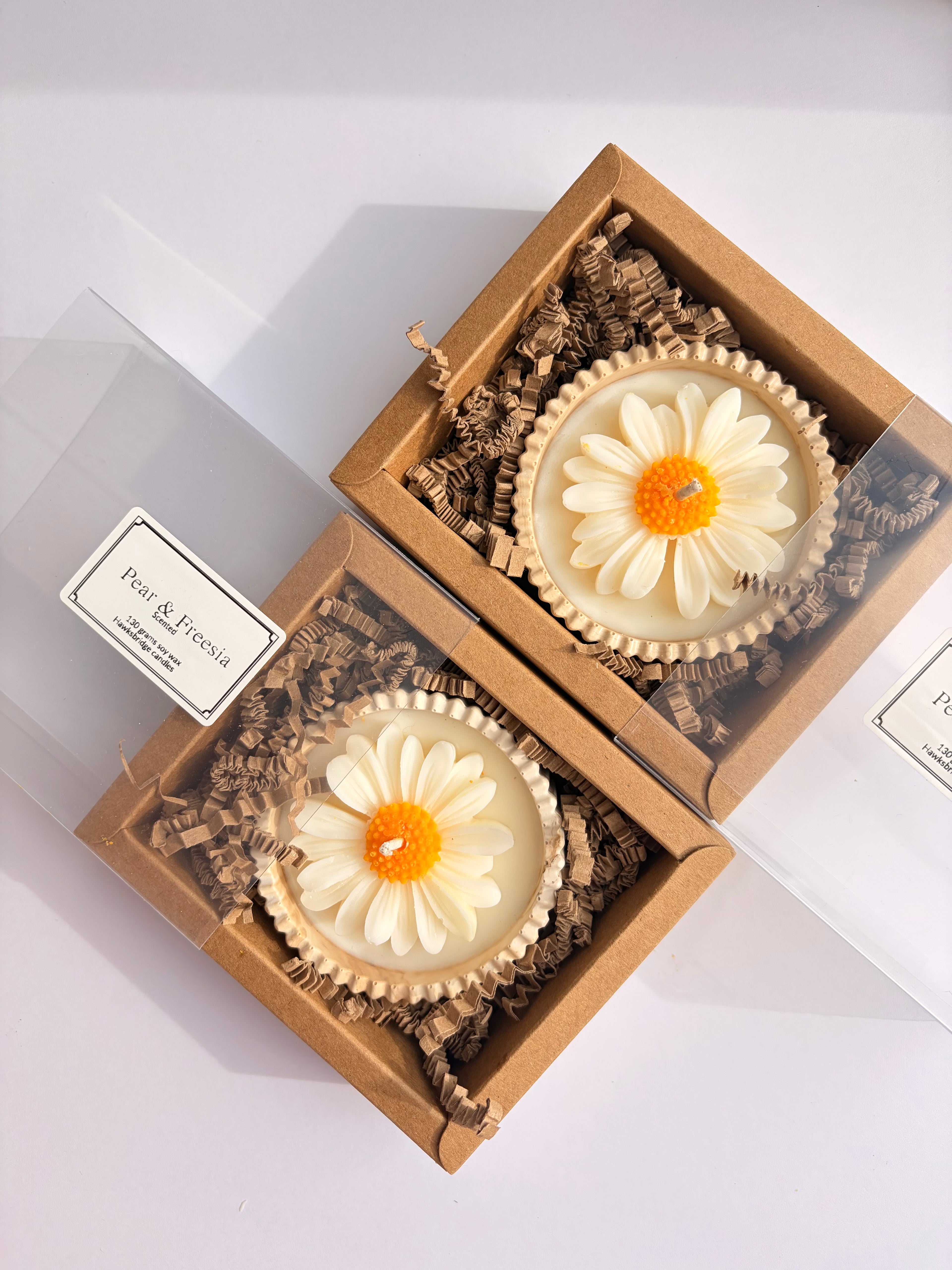 The Daisy Candle