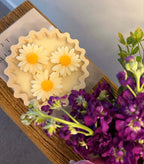 Oversized Three Wick Daisy Candle