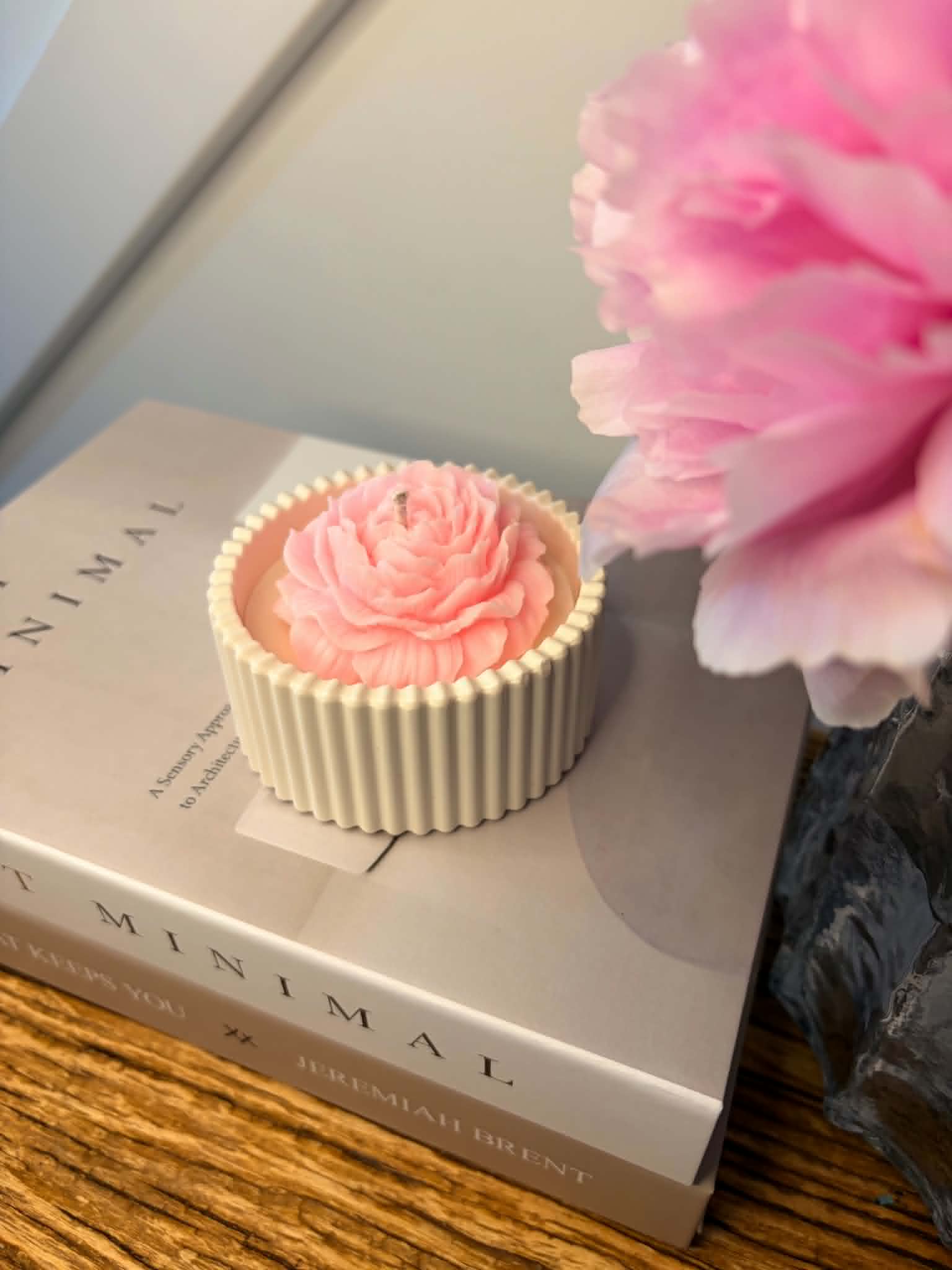 The Peony candle