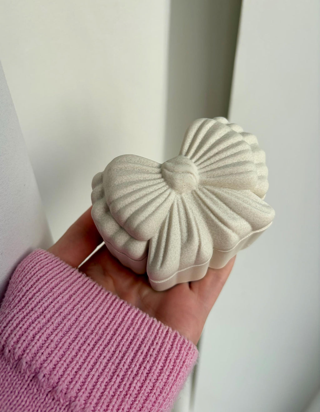 The Ribbon Bow Candle