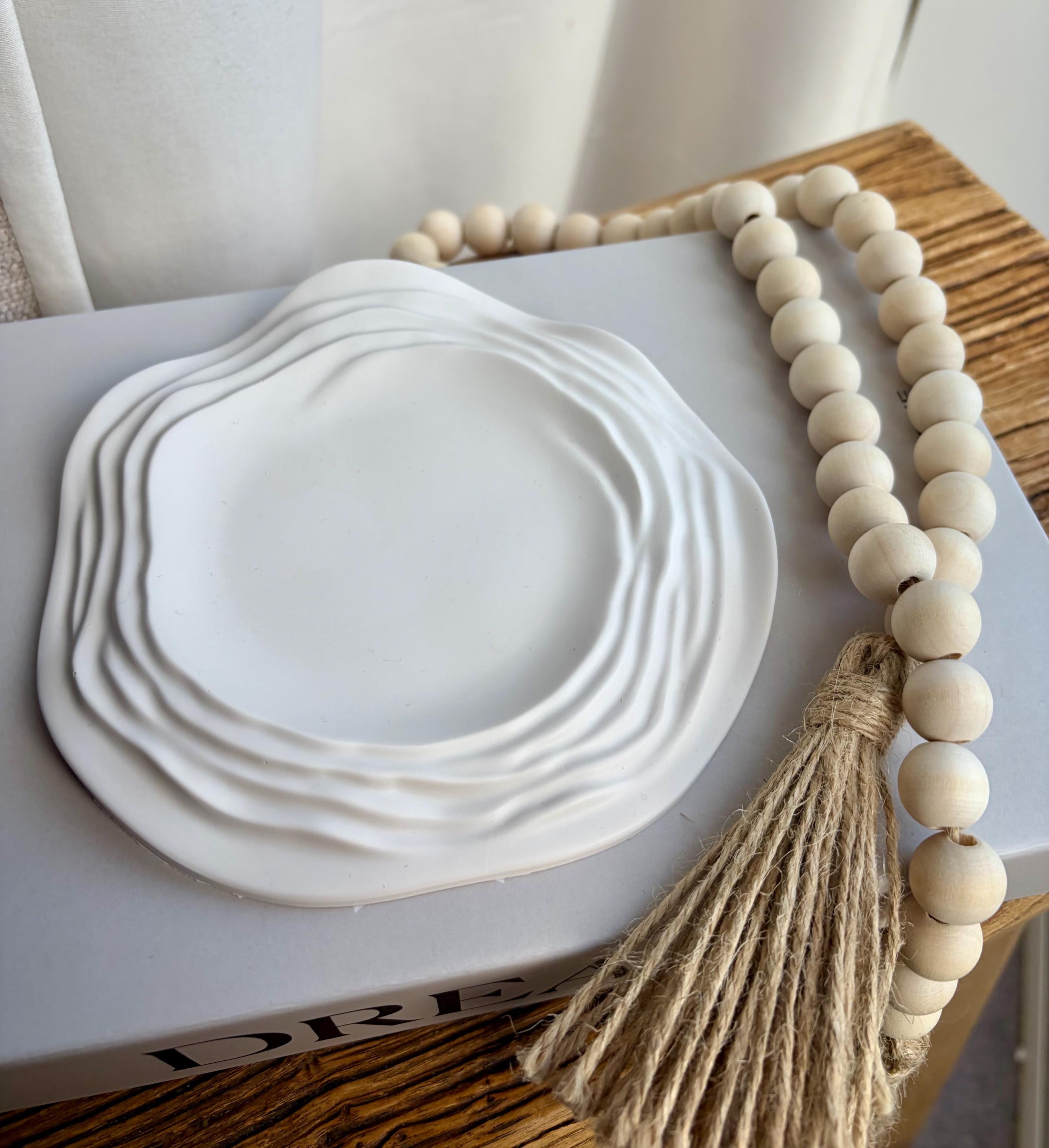 The Ruffled Scalloped Edge Candle Plate