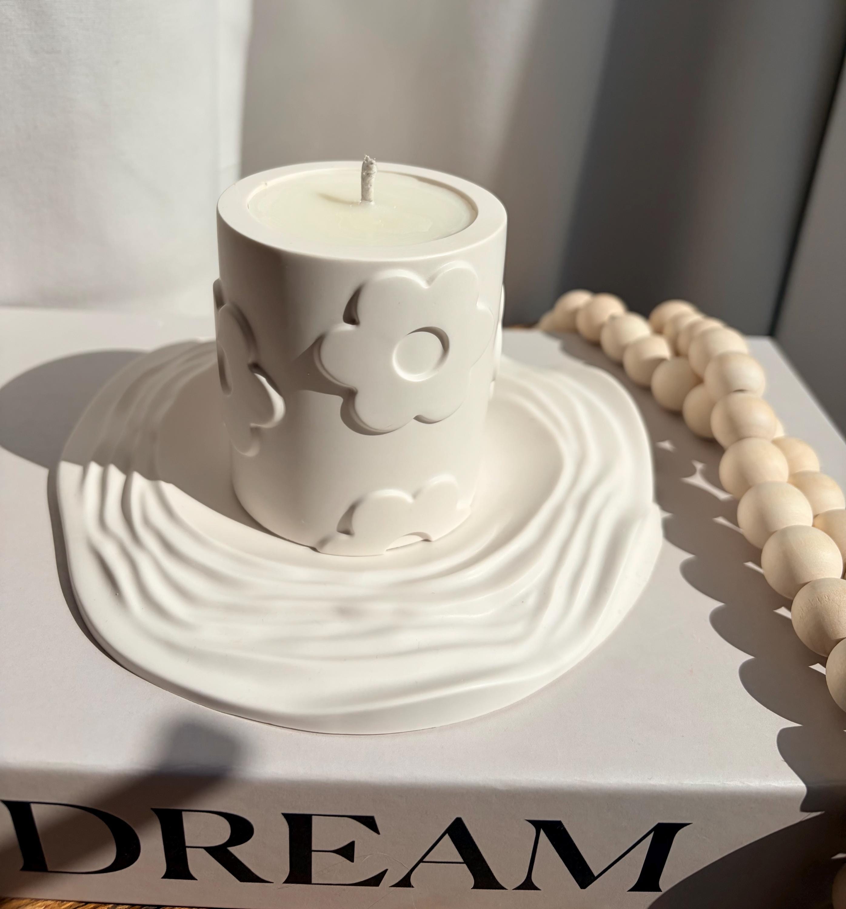 The Flower Candle