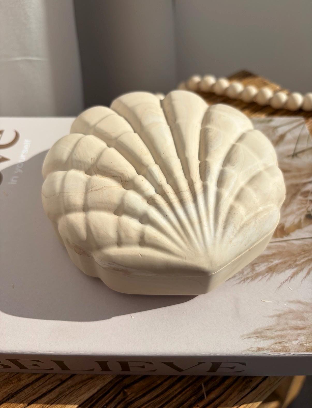 The Shell Trinket With A lid